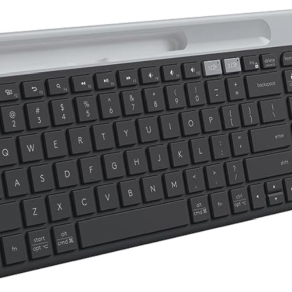 Logitech wireless keyboard w carrying case and wireless mouse - Picture 3 of 3